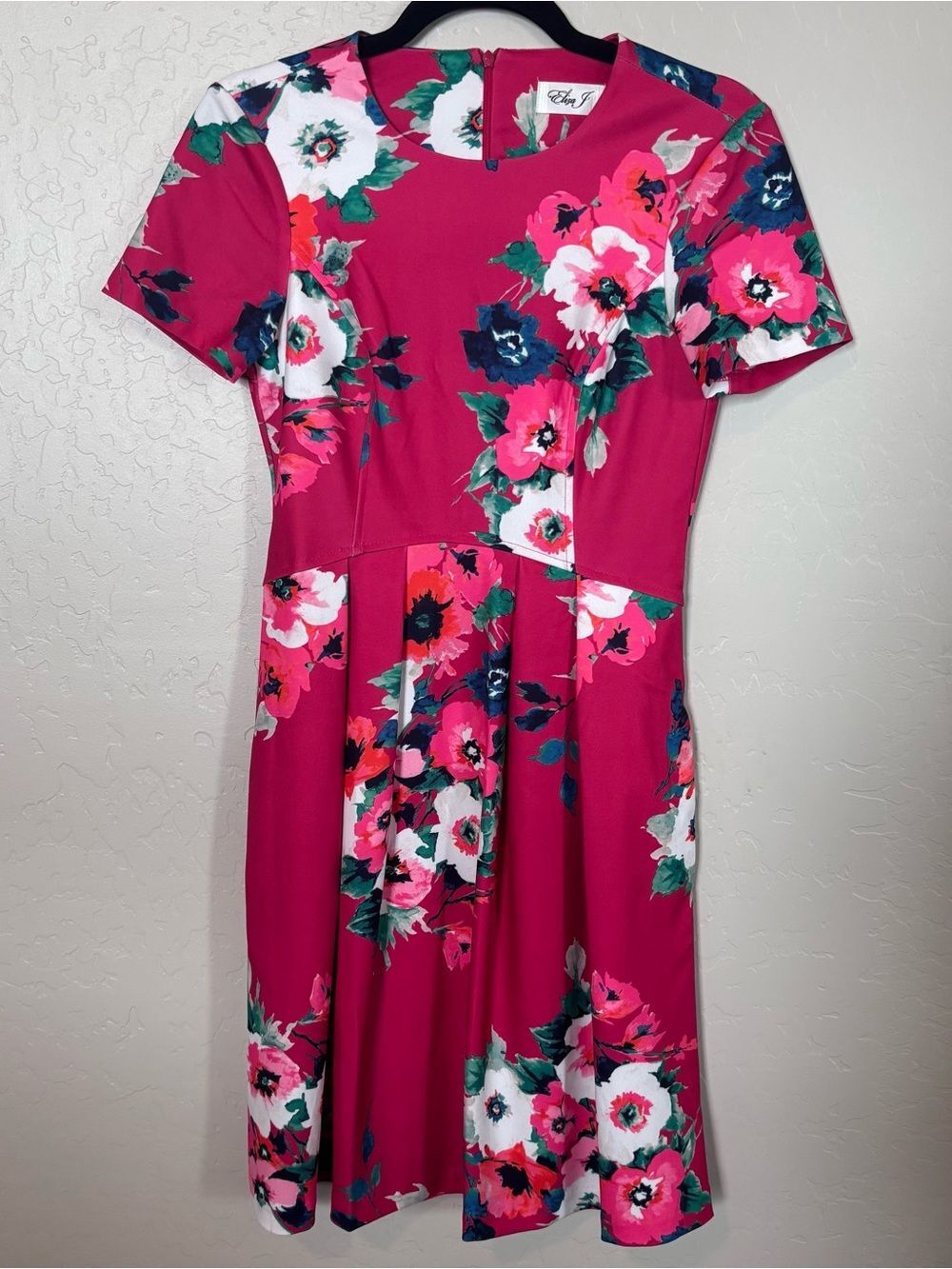 Eliza J Pink Floral Fit & Flare Dress Women's Size 2 Short Sleeve